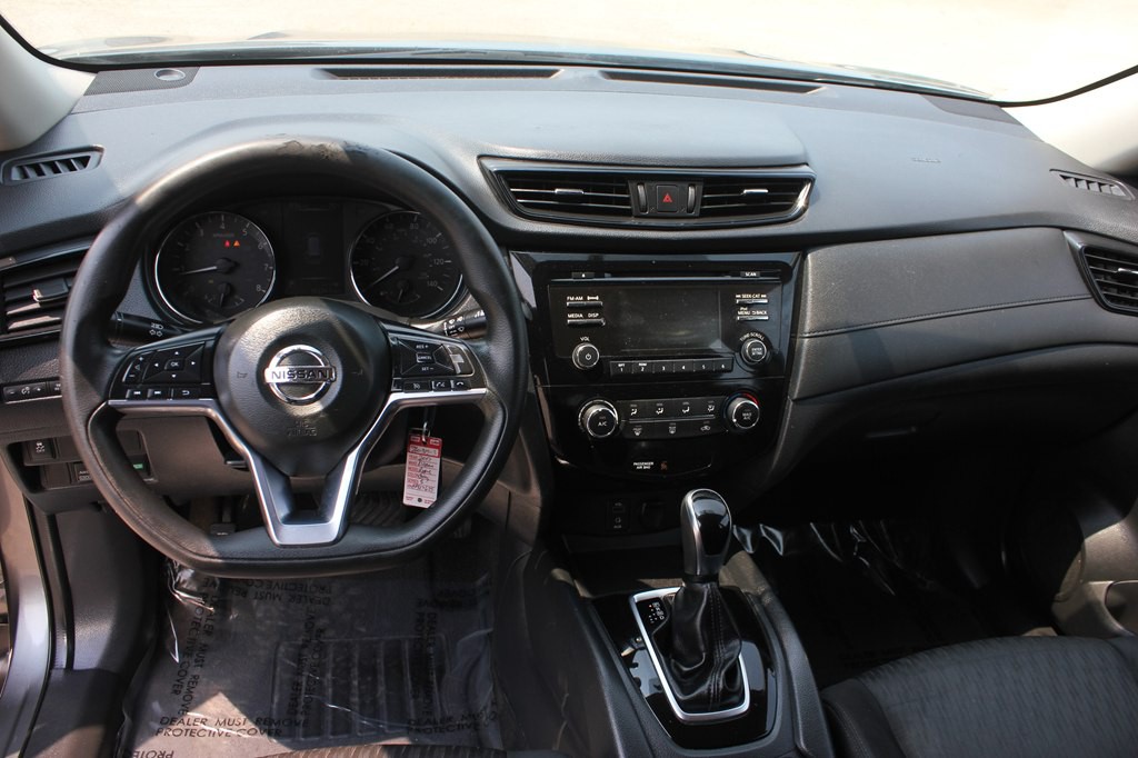 2017 Nissan Rogue Image 11