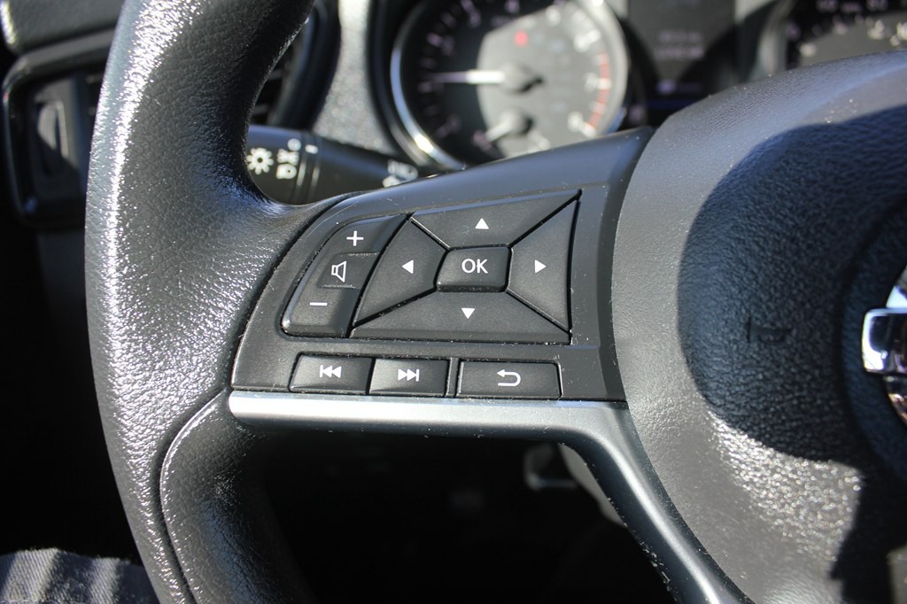 2019 Nissan Rogue Image 12