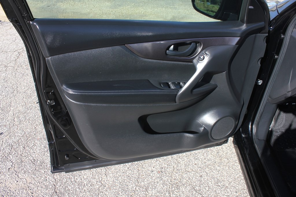 2019 Nissan Rogue Image 26