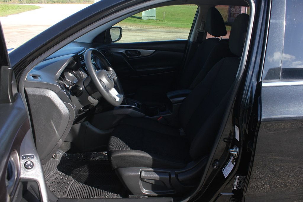 2019 Nissan Rogue Image 28