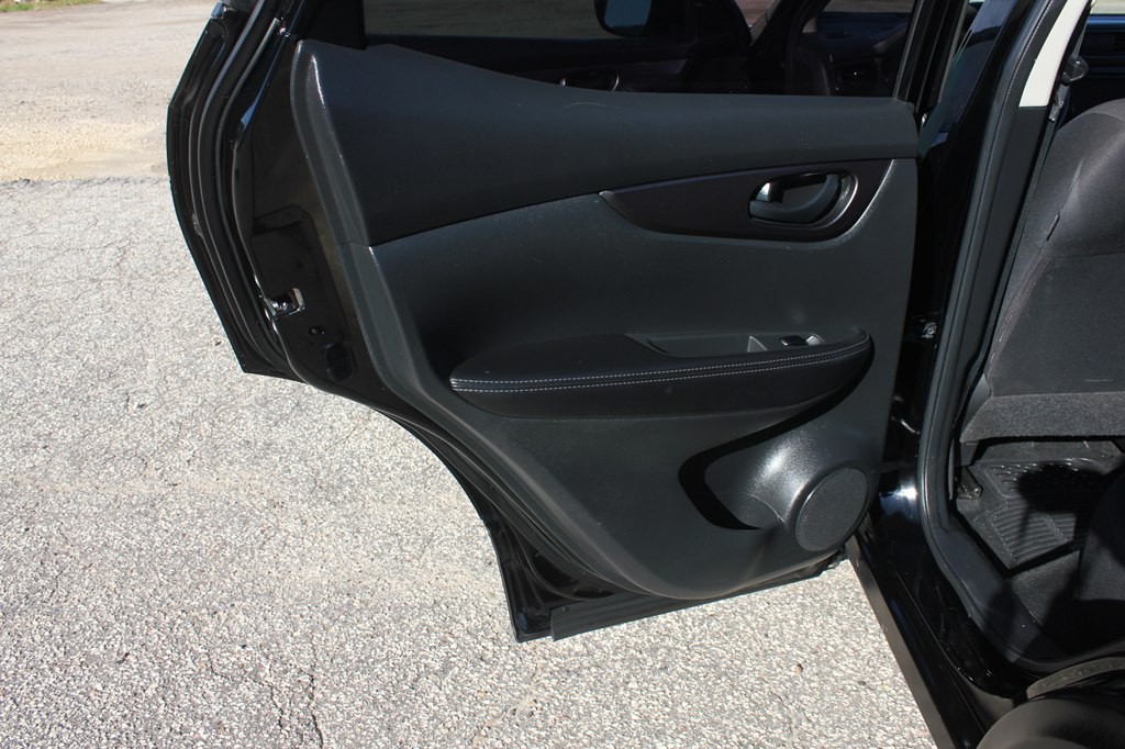 2019 Nissan Rogue Image 36