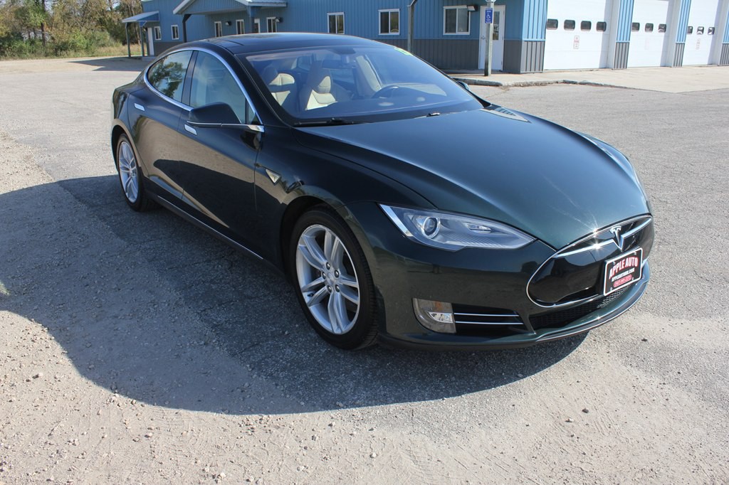 2013 Tesla Model S Image 3