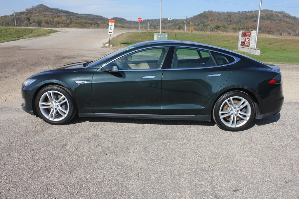 2013 Tesla Model S Image 8