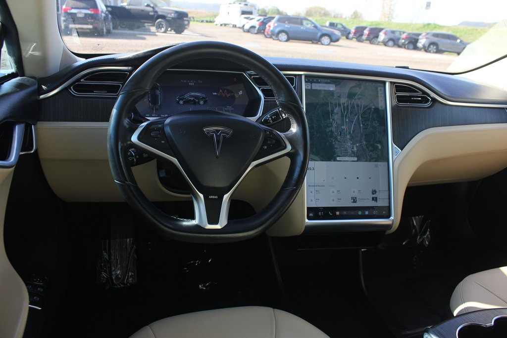 2013 Tesla Model S Image 9