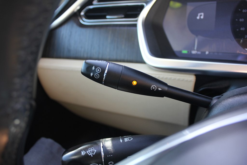 2013 Tesla Model S Image 14