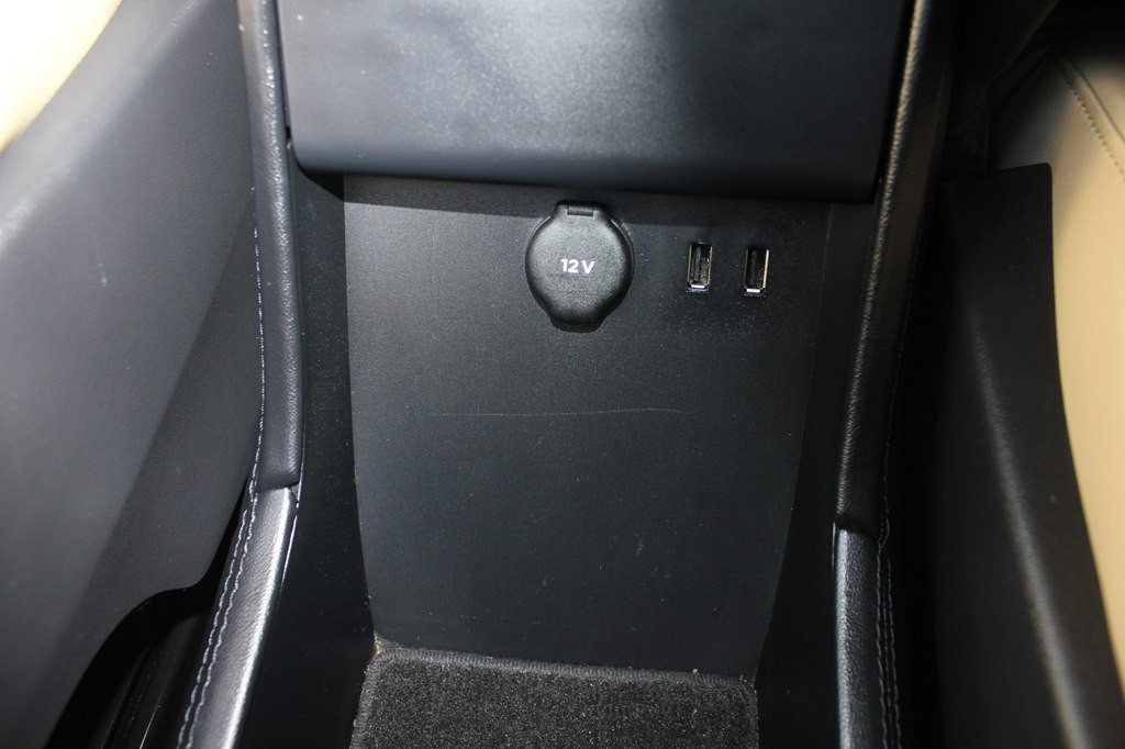 2013 Tesla Model S Image 21