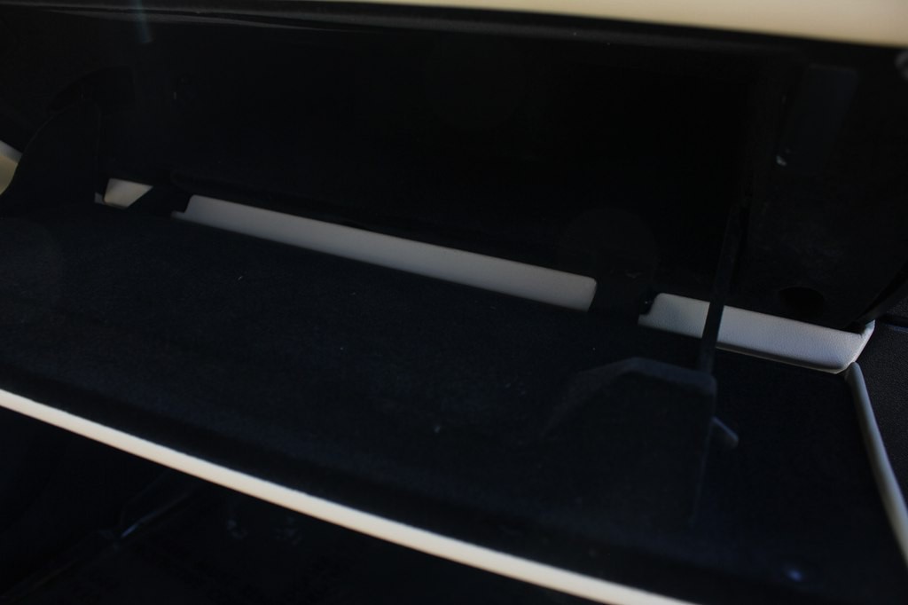 2013 Tesla Model S Image 33