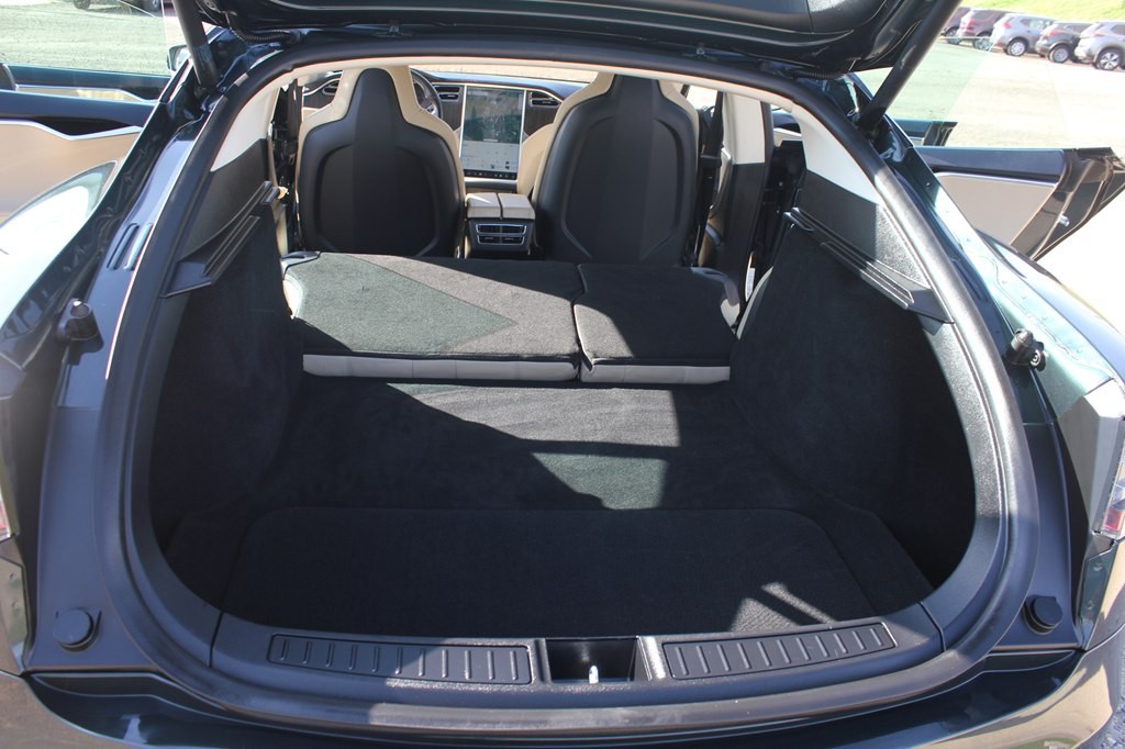 2013 Tesla Model S Image 39