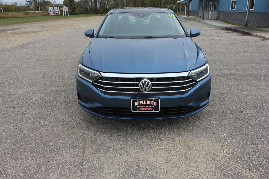 2019 Volkswagen Jetta Image 2