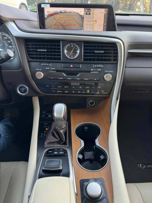 2017 Lexus RX 450h Image 15
