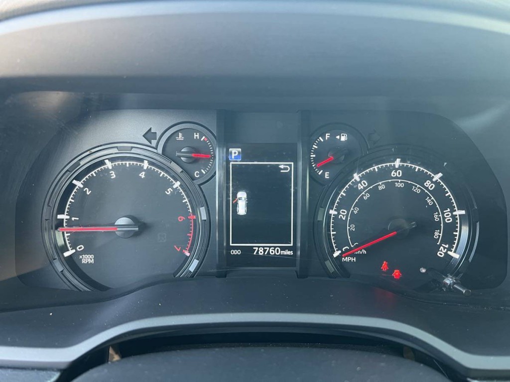 2021 Toyota 4Runner Image 18