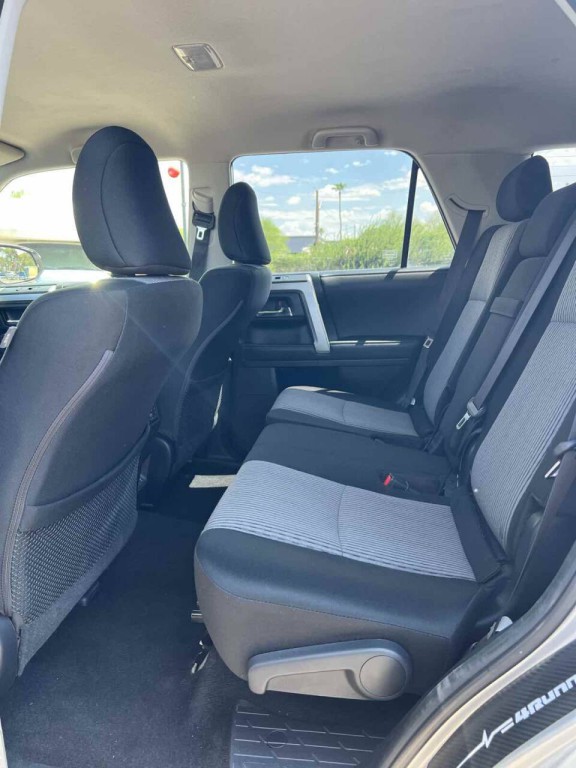 2021 Toyota 4Runner Image 23