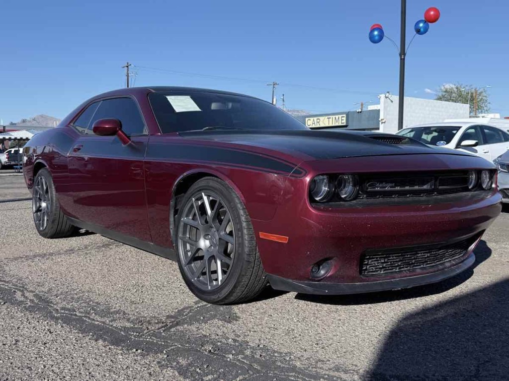 2018 Dodge Challenger Image 2