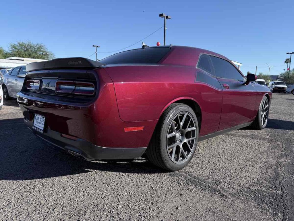 2018 Dodge Challenger Image 5
