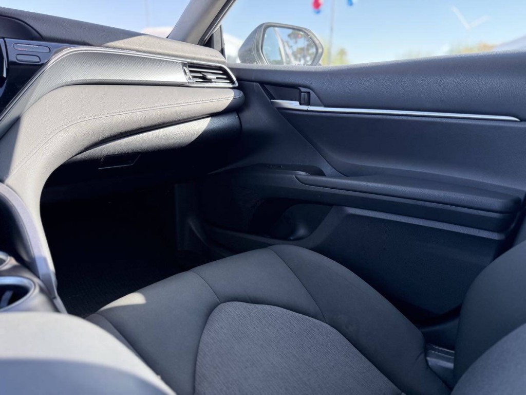 2024 Toyota Camry Image 21