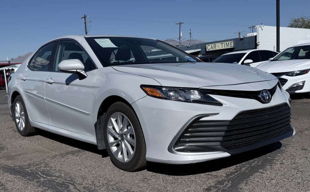 2024 Toyota Camry Image 2