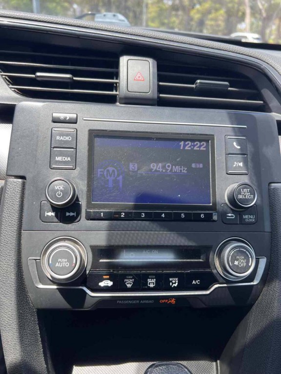 2017 Honda Civic Image 10