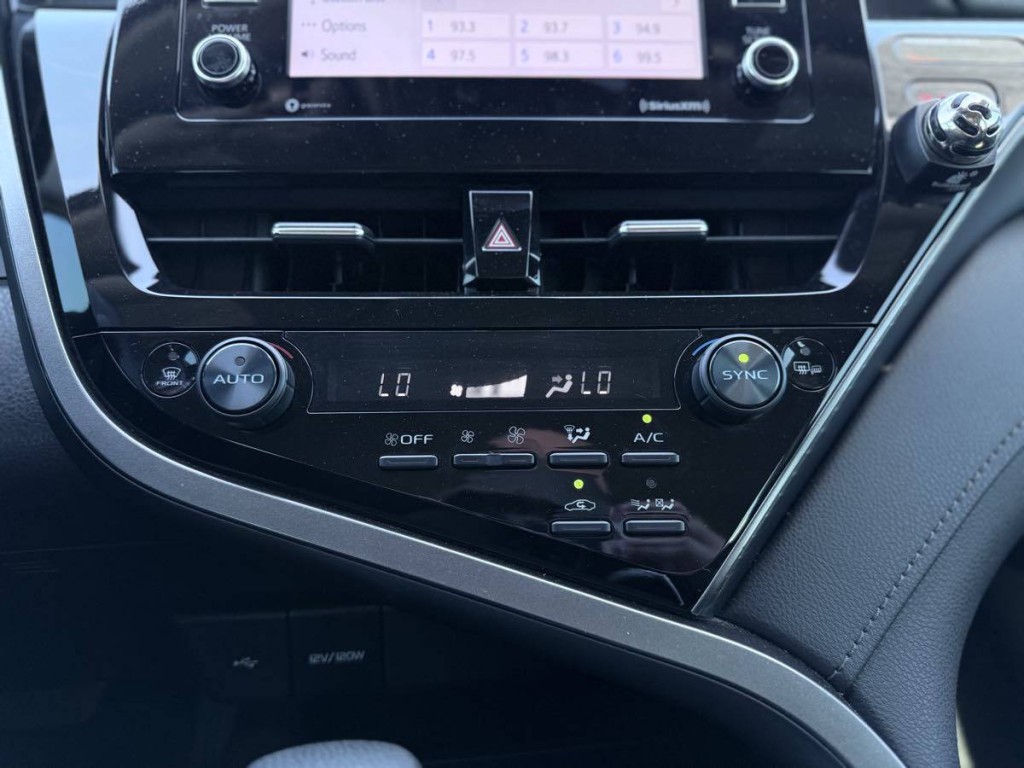 2022 Toyota Camry Image 20