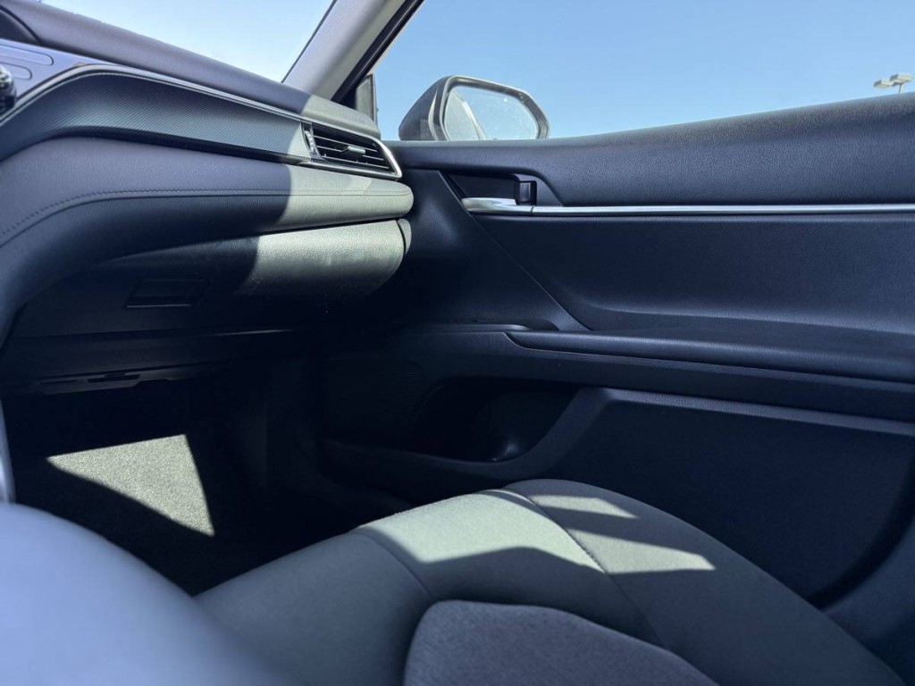 2022 Toyota Camry Image 22
