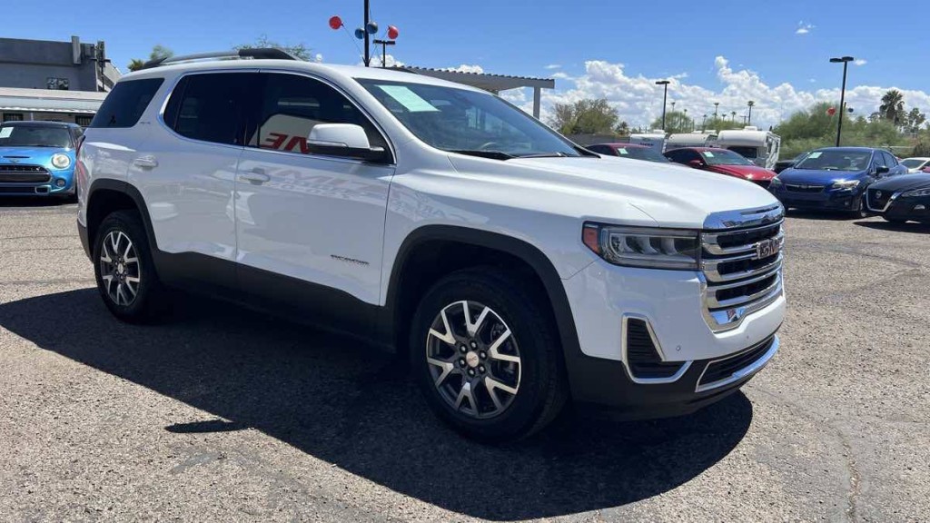 2023 GMC Acadia Image 4