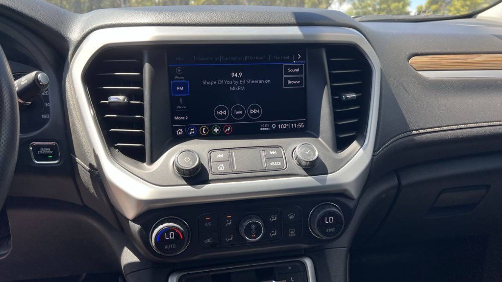 2023 GMC Acadia Image 18