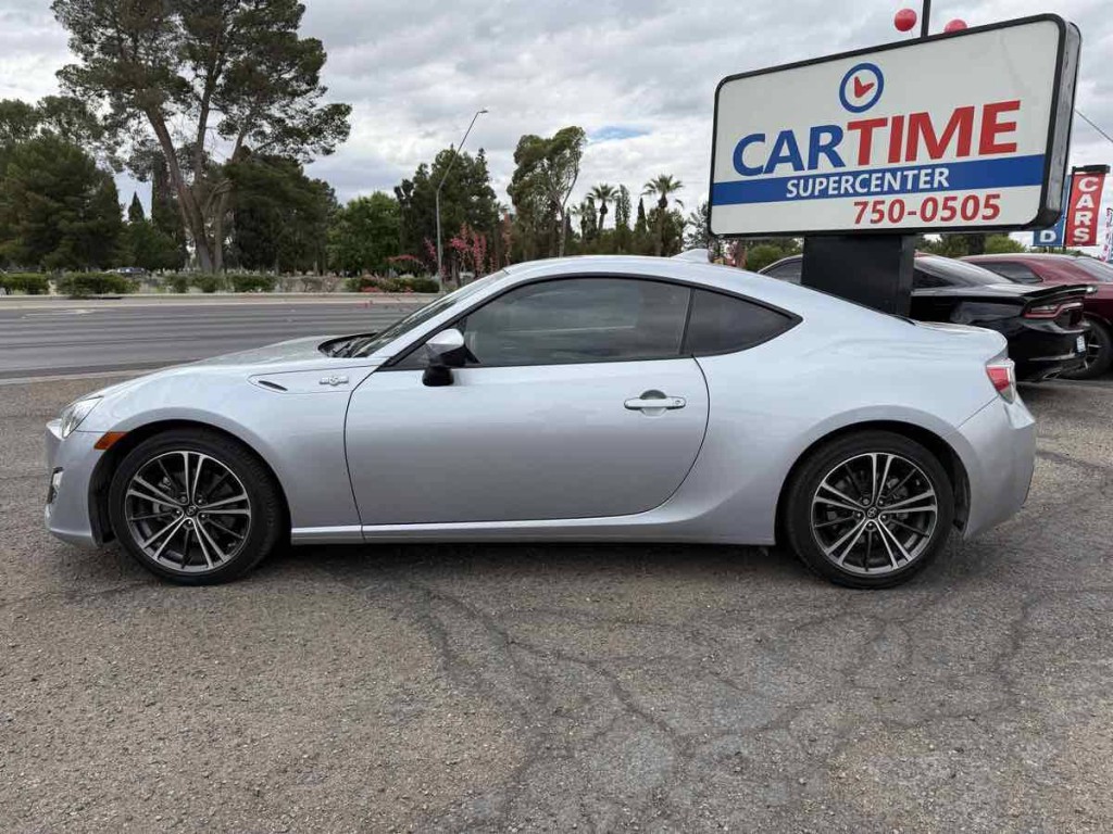 2015 Scion FR-S Image 8