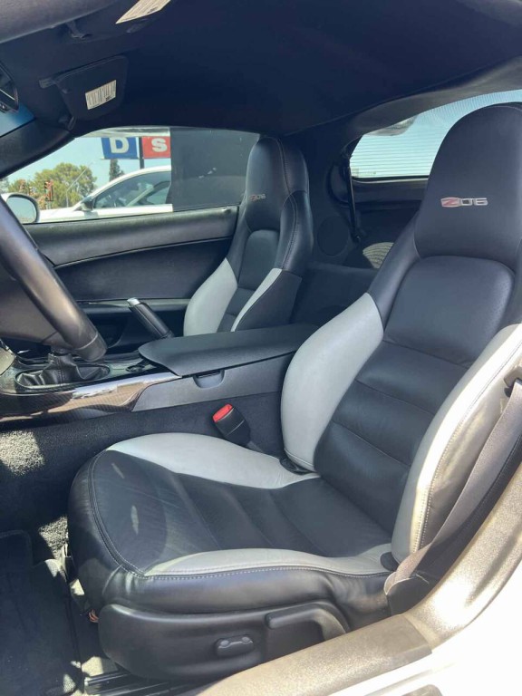 2007 Chevrolet Corvette Image 12