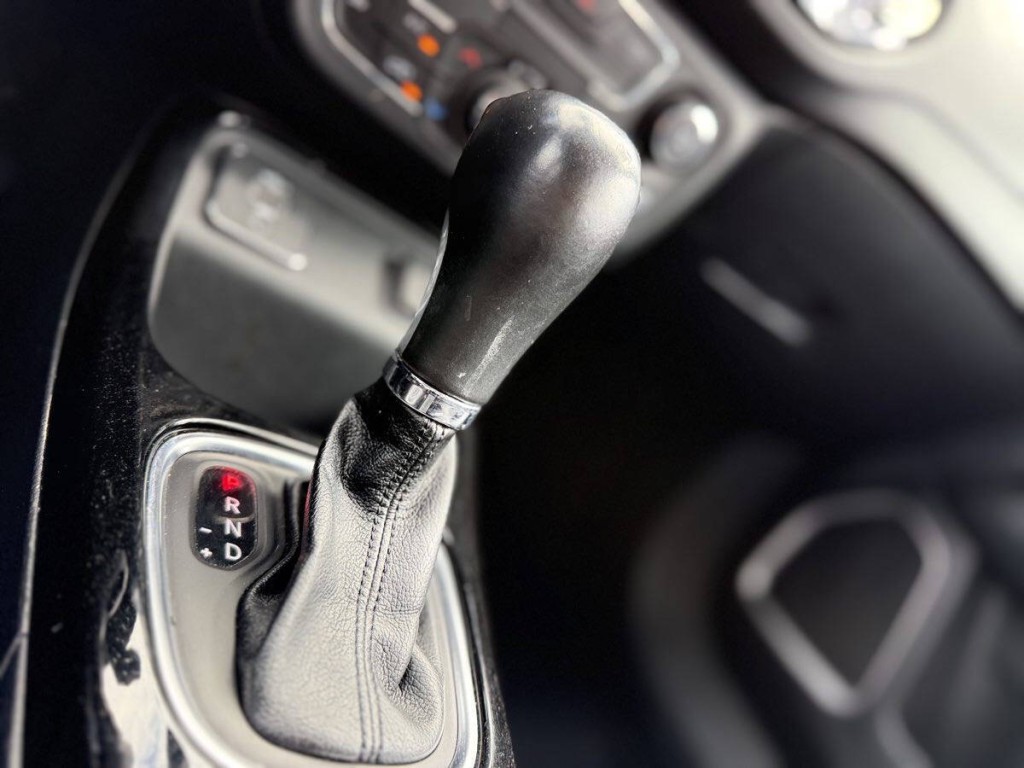 2021 Jeep Compass Image 18