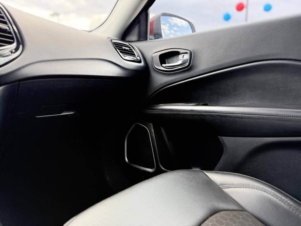 2021 Jeep Compass Image 19