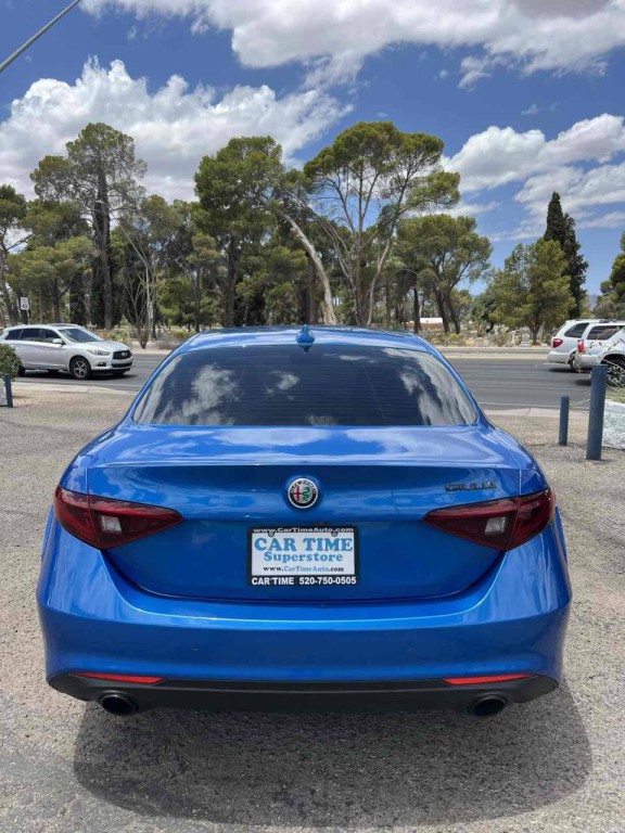 2020 Alfa Romeo Giulia Image 4