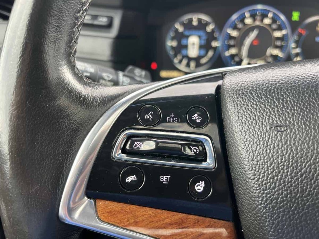 2015 Cadillac Escalade Image 14