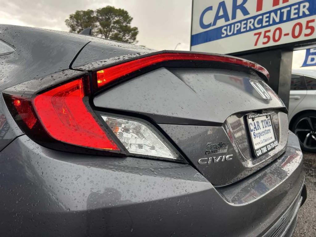 2017 Honda Civic Image 5