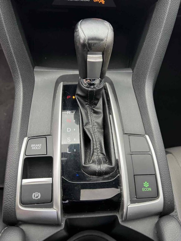 2017 Honda Civic Image 11