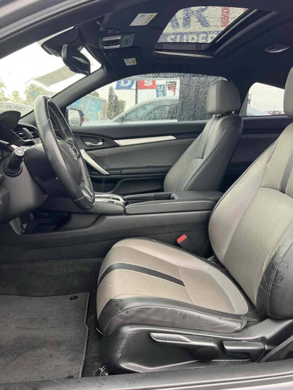 2017 Honda Civic Image 21