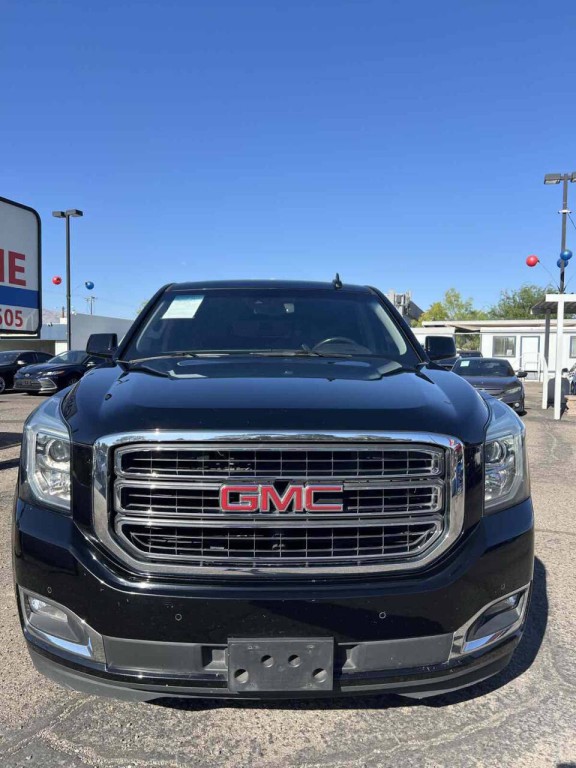2018 GMC Yukon Image 2