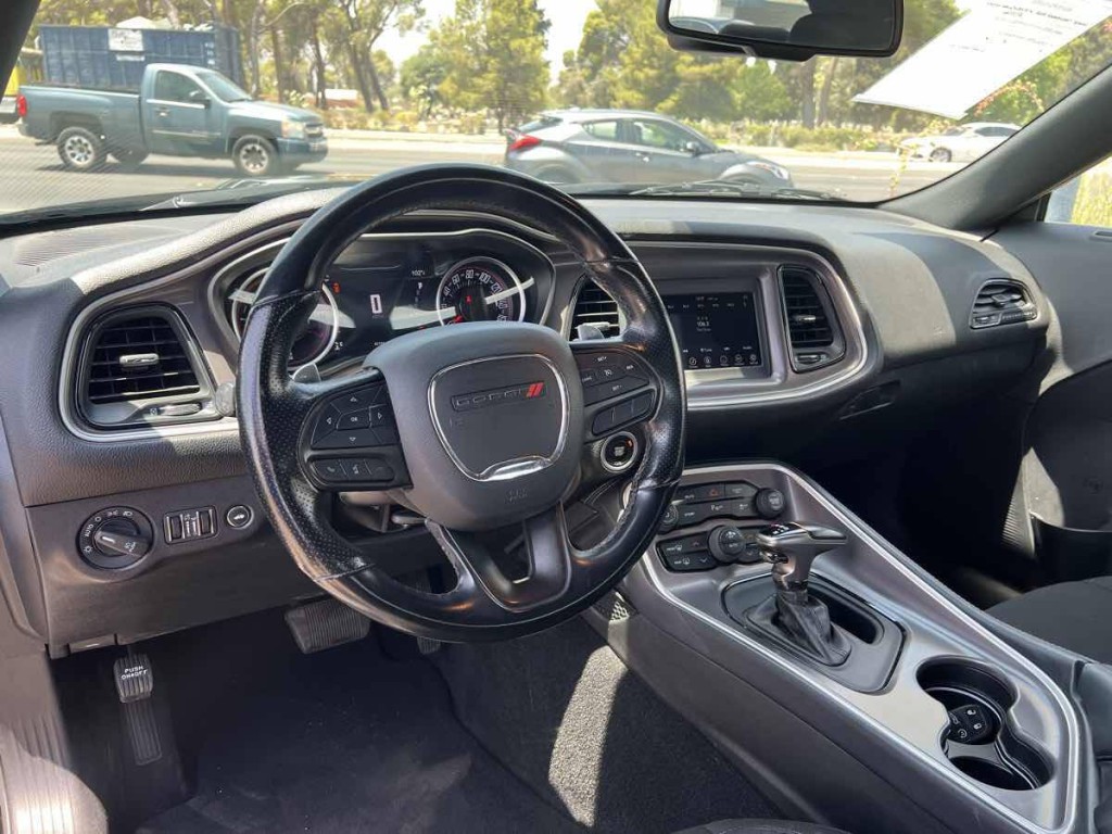 2022 Dodge Challenger Image 9