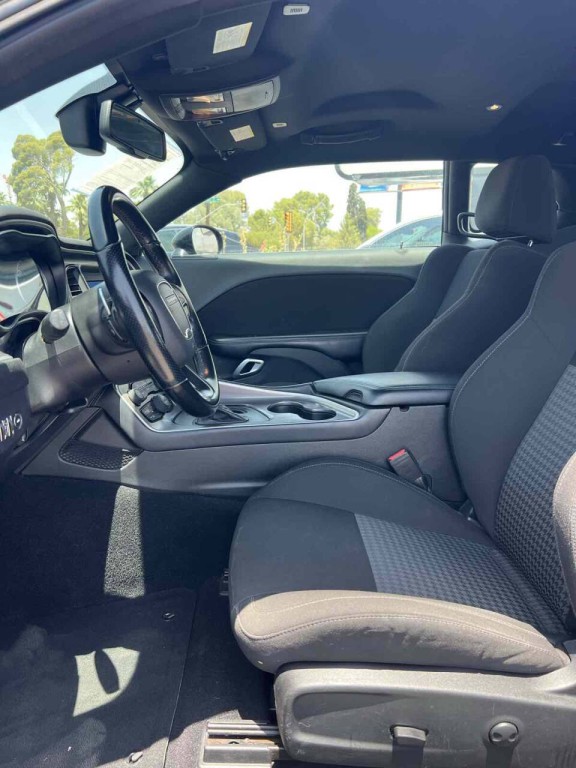 2022 Dodge Challenger Image 18