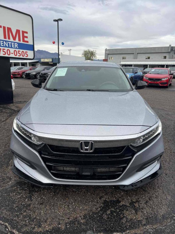 2019 Honda Accord Image 2
