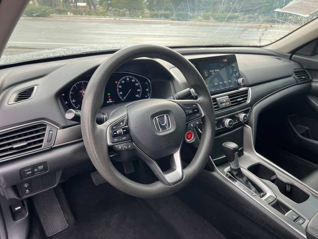 2019 Honda Accord Image 7
