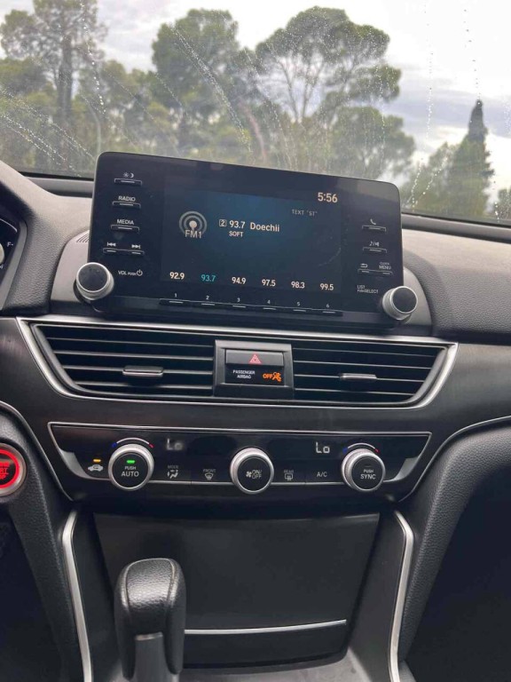 2019 Honda Accord Image 13