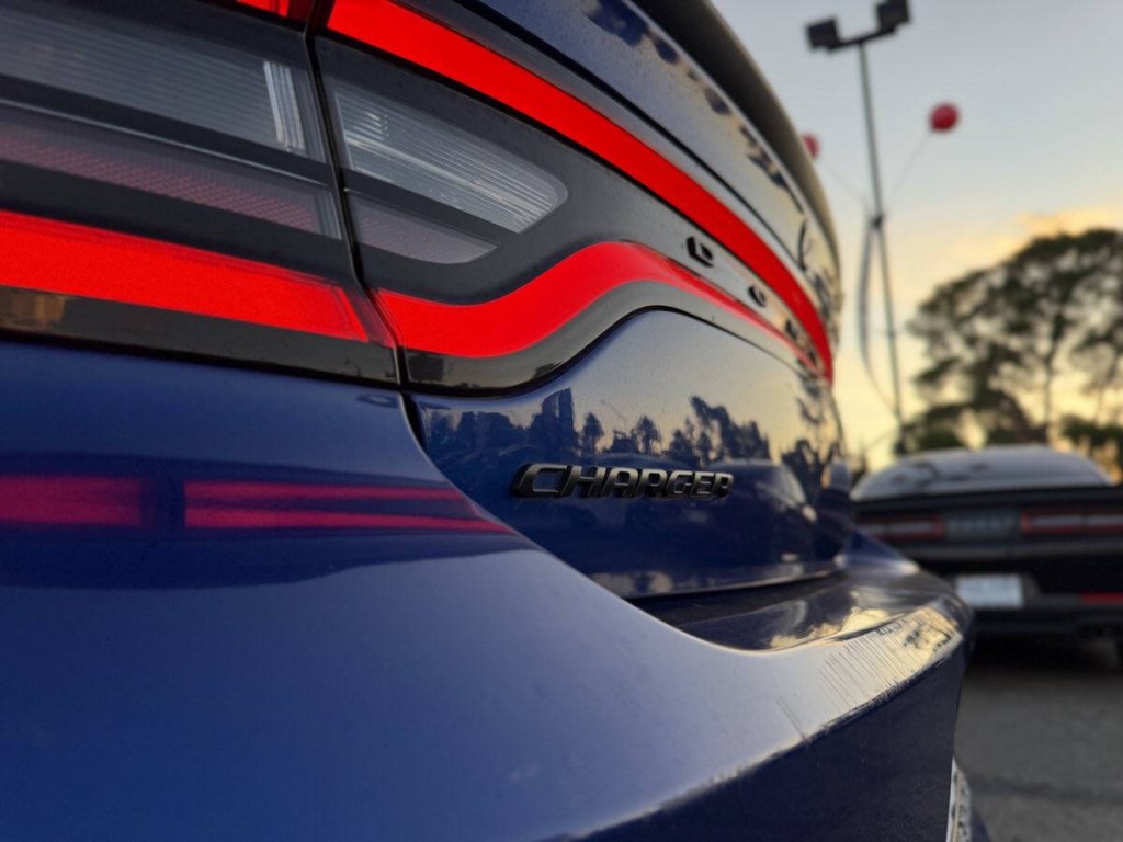 2020 Dodge Charger Image 12