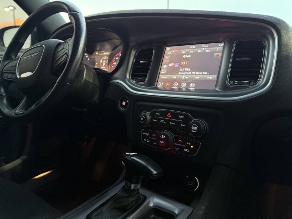 2020 Dodge Charger Image 15