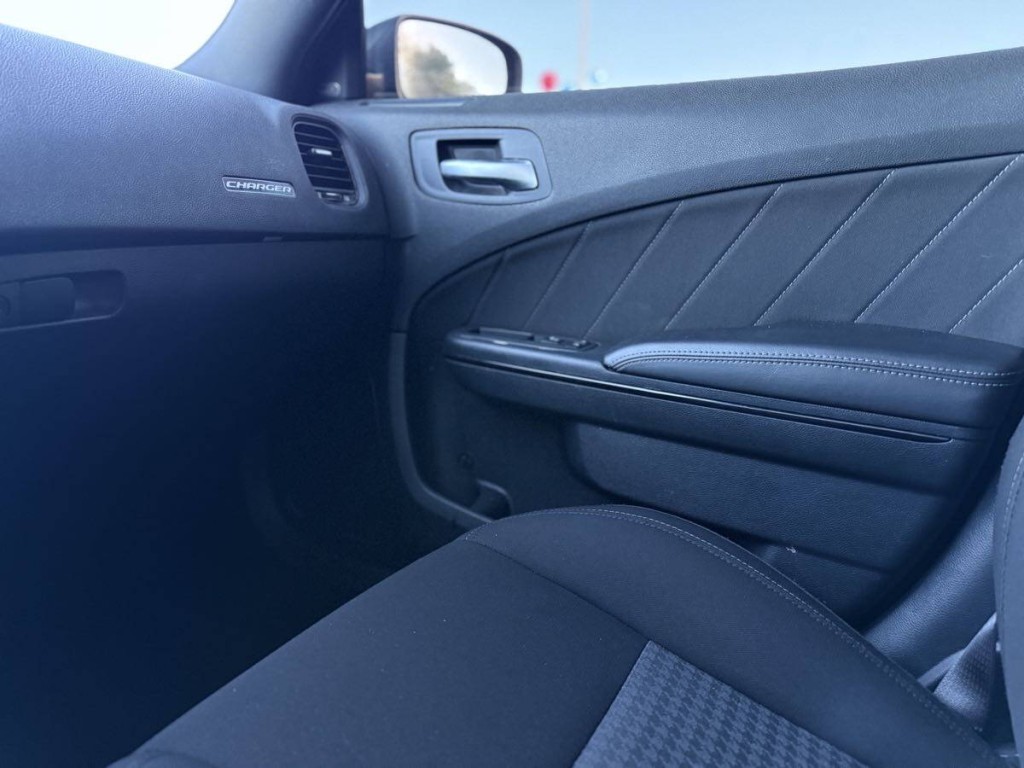 2020 Dodge Charger Image 21