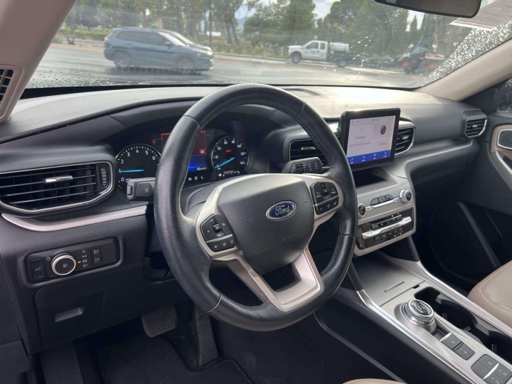 2023 Ford Explorer Image 8