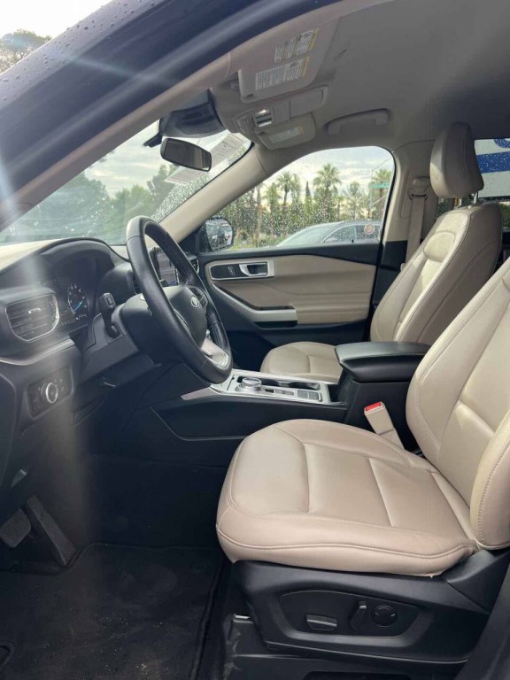 2023 Ford Explorer Image 14
