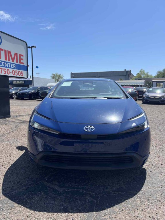 2023 Toyota Prius Image 2
