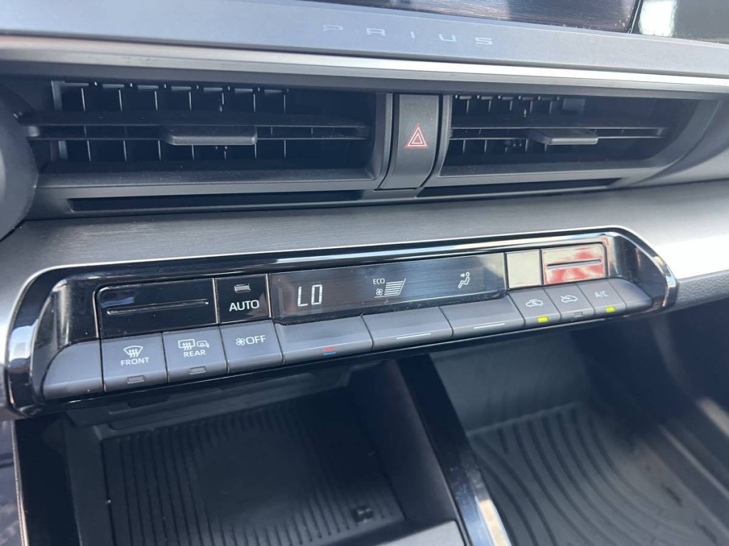 2023 Toyota Prius Image 15