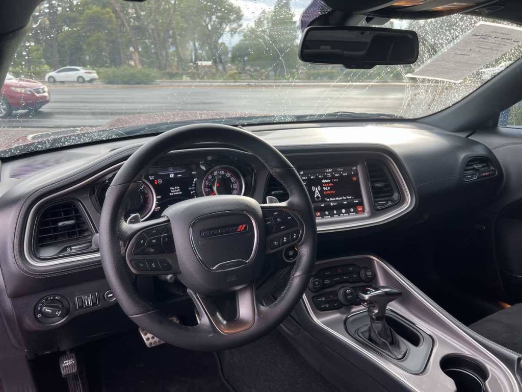 2022 Dodge Challenger Image 10