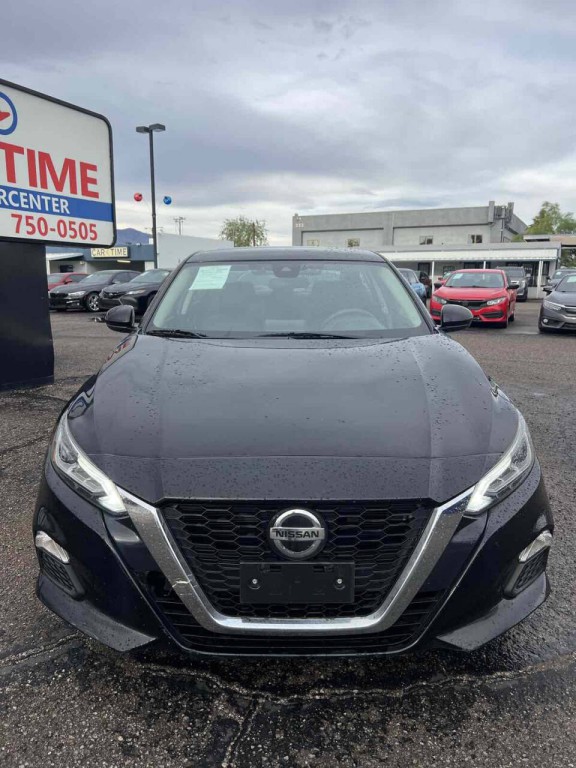 2022 Nissan Altima Image 2