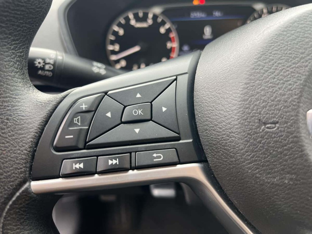 2022 Nissan Altima Image 10